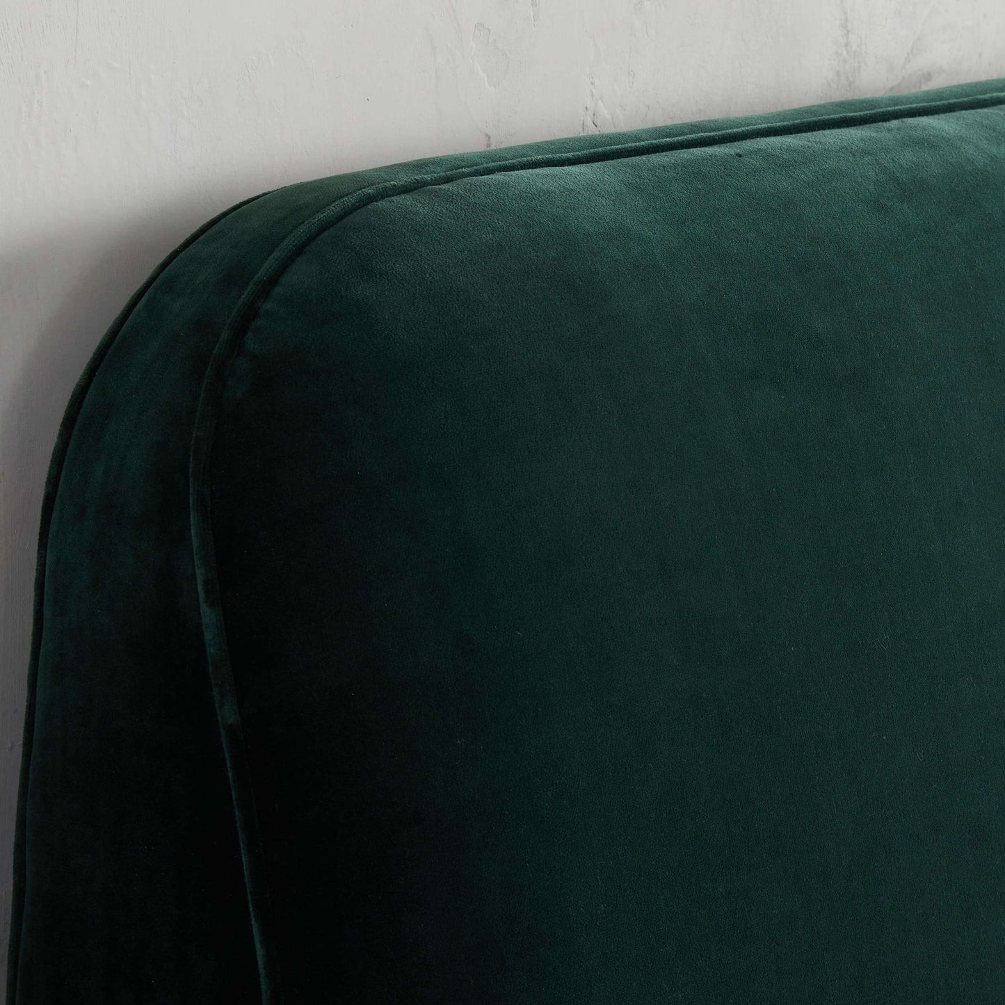 Kinnan Velvet Bed, Green