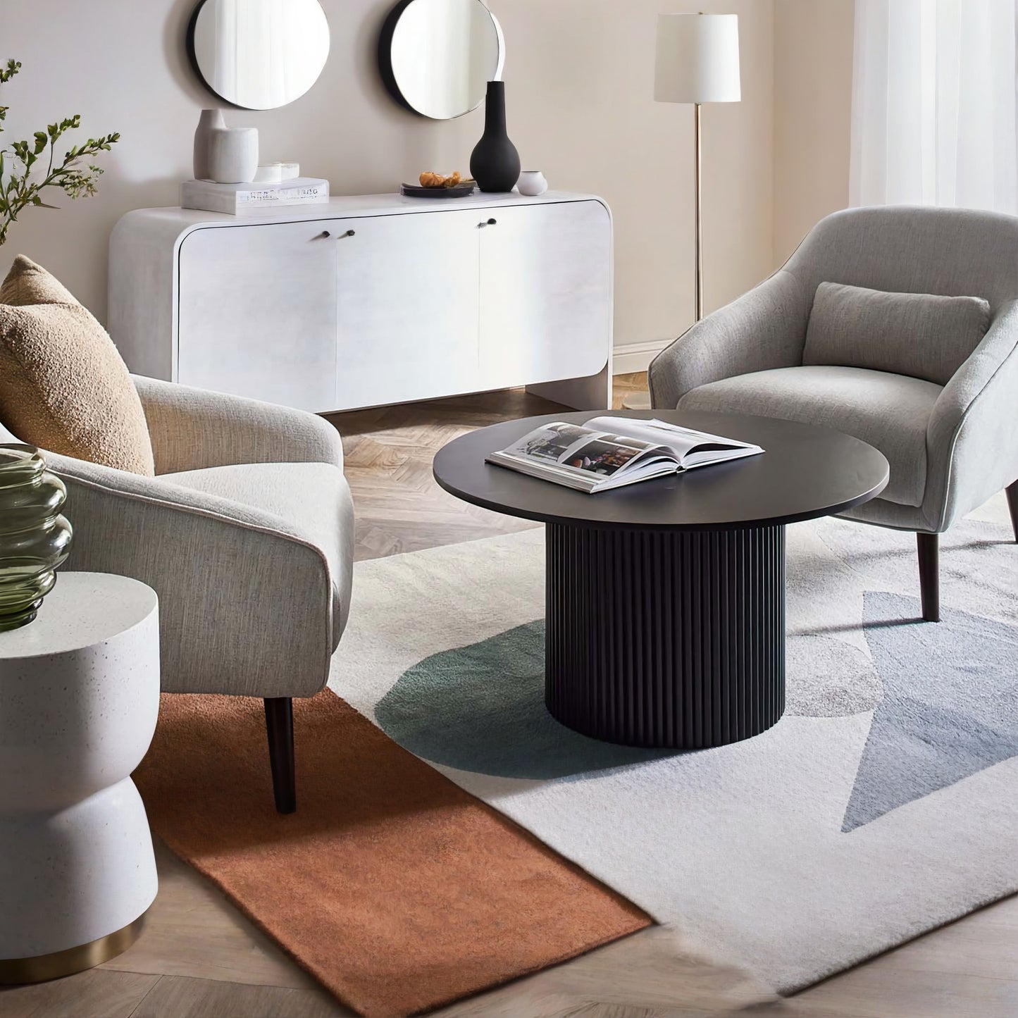 Rocco 32" Pedestal  Coffee Table, Black