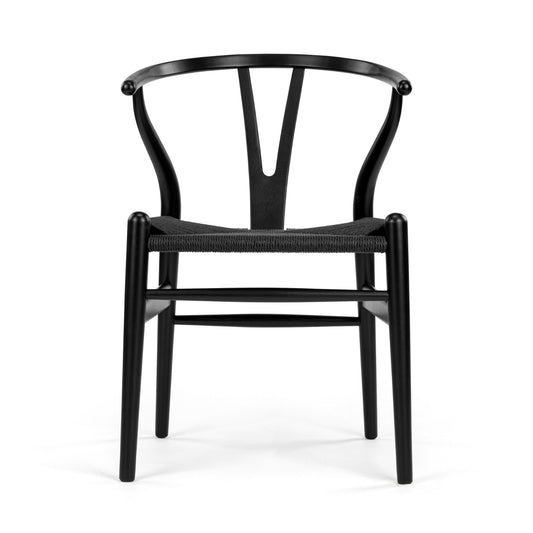 Wishbone dining chair with curved backrest
